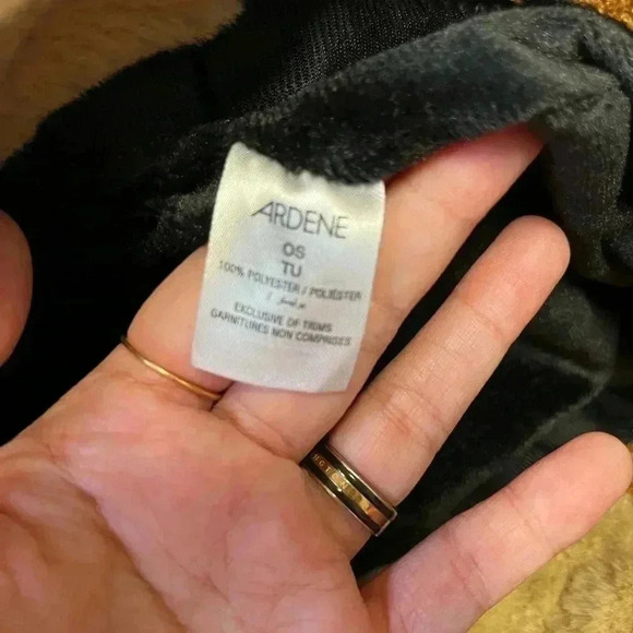 Ardene  Bucket Hat - Picture 4 of 5